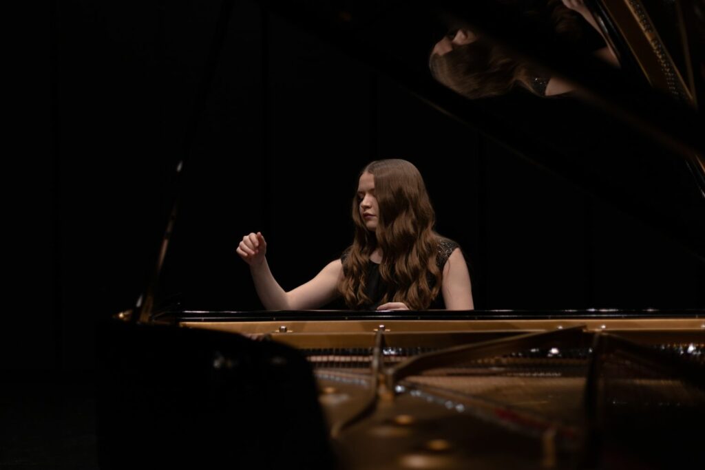 Biographie - Laura Reicher Pianistin