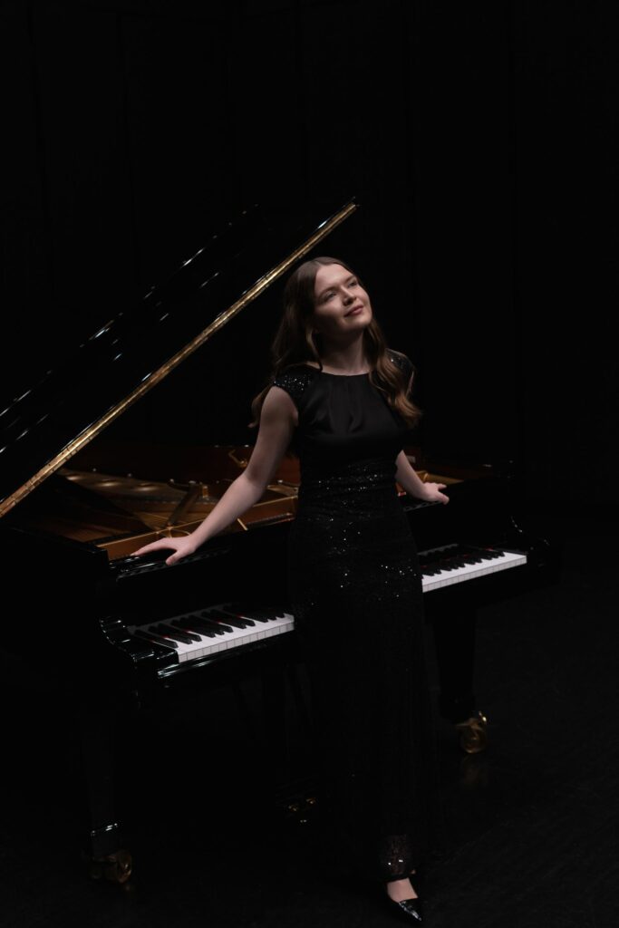 Biographie - Laura Reicher Pianistin